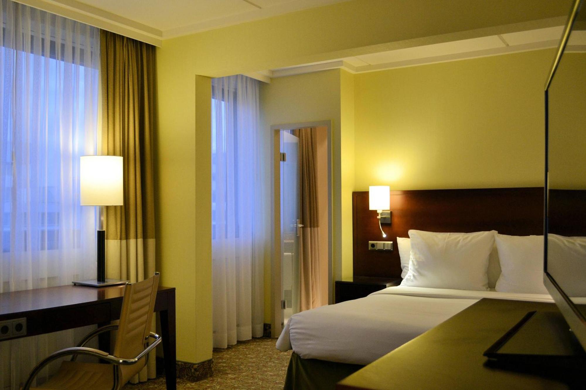 Courtyard By Marriott Duesseldorf Seestern Zewnętrze zdjęcie